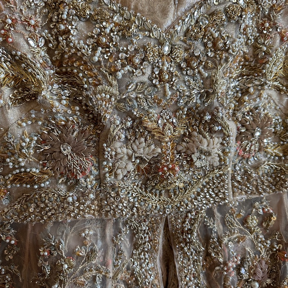 Pakistani/Indian bridal lengha - Picture 3 of 15